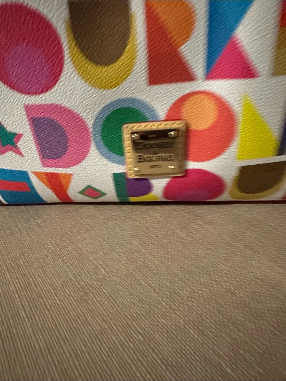 Dooney & Bourke - Art Deco Brenna Tote - New - Picture 4 of 10